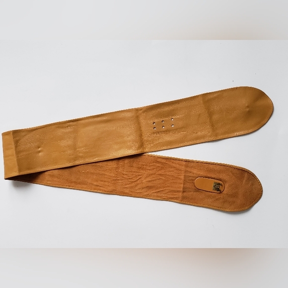 Emmanuel | Vintage Leather Wrap Belt - Picture 7 of 15